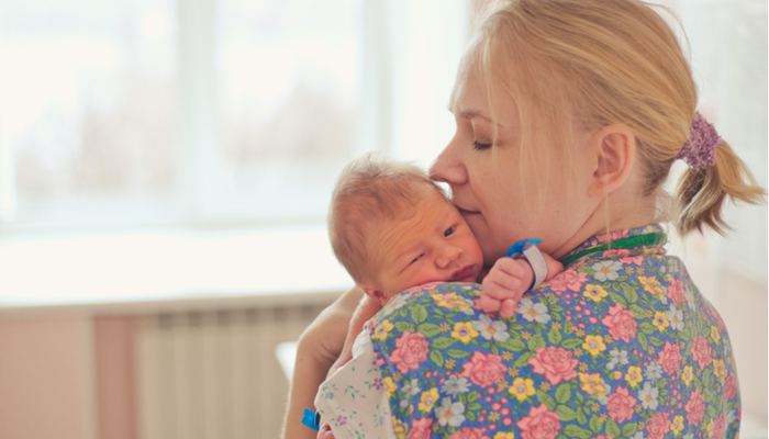 6 białych kłamstw Mówimy nowym mamom, aby pomogły im przetrwać pierwszy rok