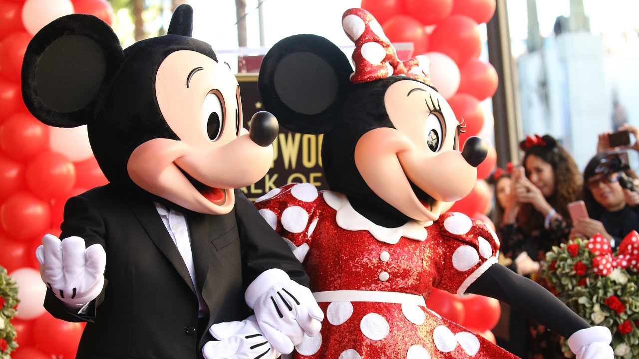 Mama pisze „Uszy myszy dla każdego” - przewodnik Disneya dla gości ze specjalnymi potrzebami