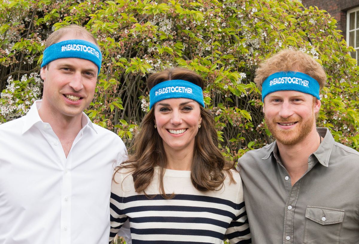 Wyznaczanie ambicji Heads Together na rok 2017 Książę i księżna Cambridge oraz książę Harry rozpoczynają kolejną fazę kampanii Heads Together.